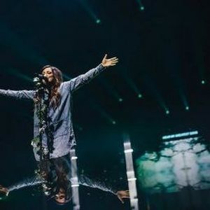 Meet your Posher, Zeledonia